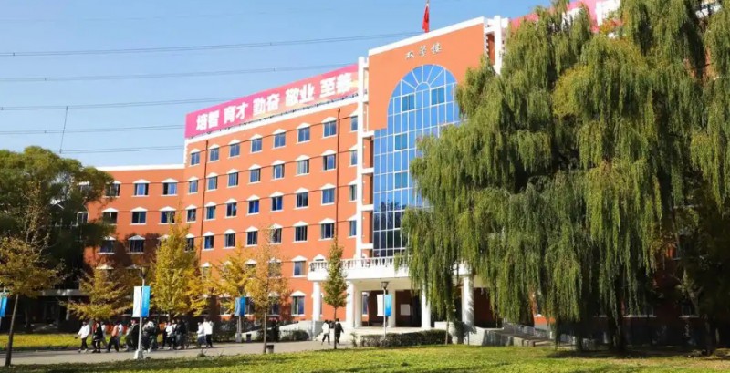 云南2025年女生讀鐵路學校學什么好