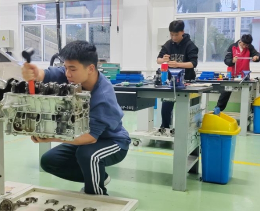 貴州2025年鐵路學(xué)校包就業(yè)嗎