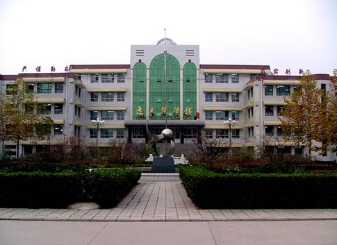 蠡縣育才高級(jí)中學(xué)地址，乘車路線