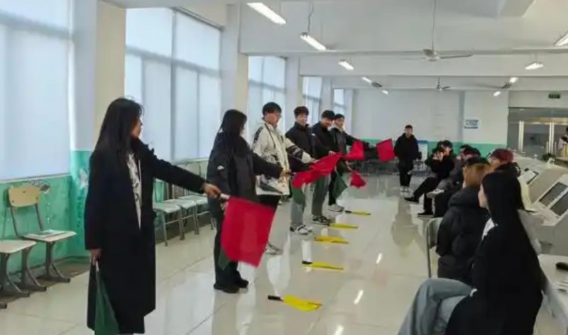 陜西2025年女生上鐵路學校學什么好