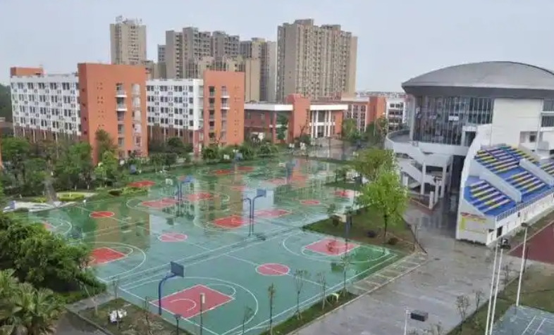 川化中學地址，乘車路線
