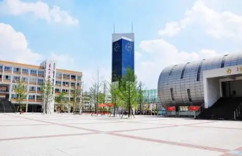 四川省都江堰市第四中學(xué)招生簡章2025年