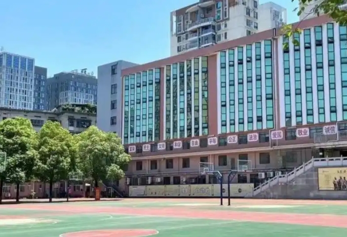 四川省都江堰市第四中學(xué)怎么樣、好不好